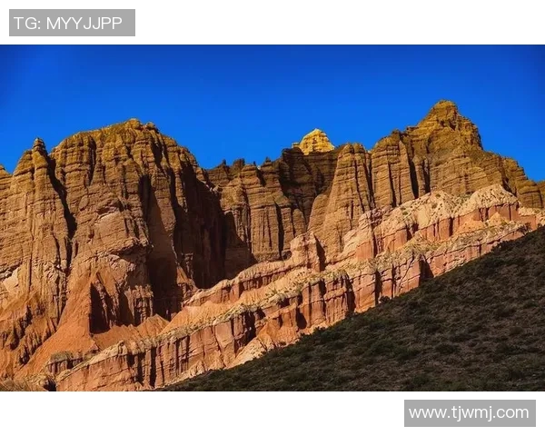 清水鼓动与鸟气砂岩的奇妙碰撞探秘自然之美与地质奇观